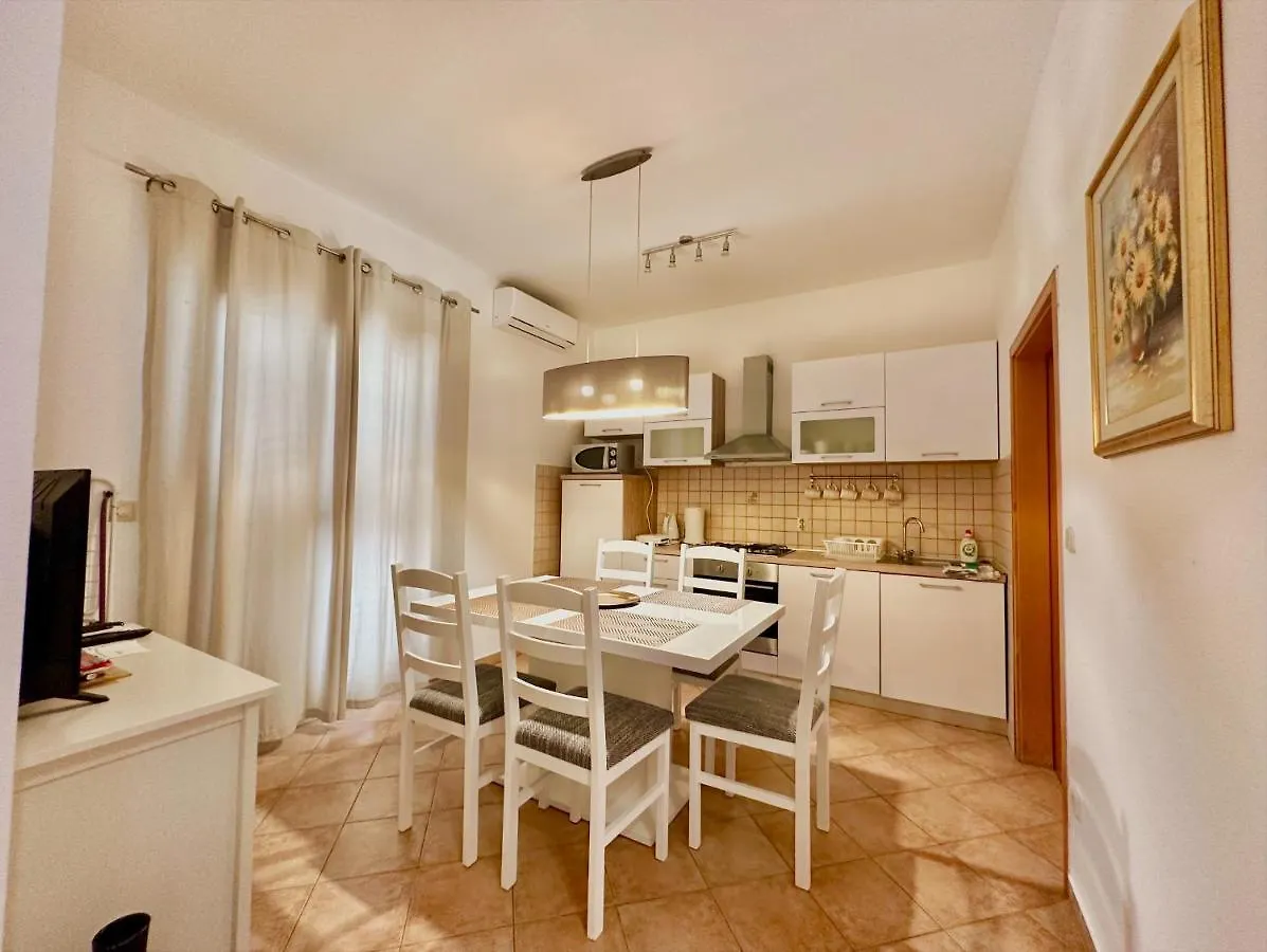 Apartments Labinac Pula