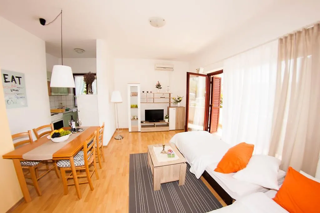 Apartments Labinac Pula